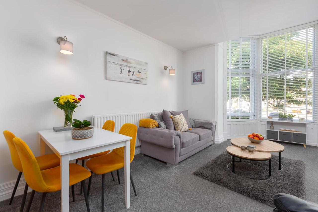 Charles Alexander Short Stay - Clifton Drive Beach Retreat Lytham St Annes Exterior foto